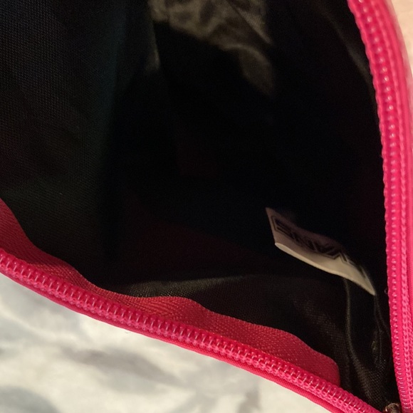 Breast cancer zipper pouch - Picture 2 of 2